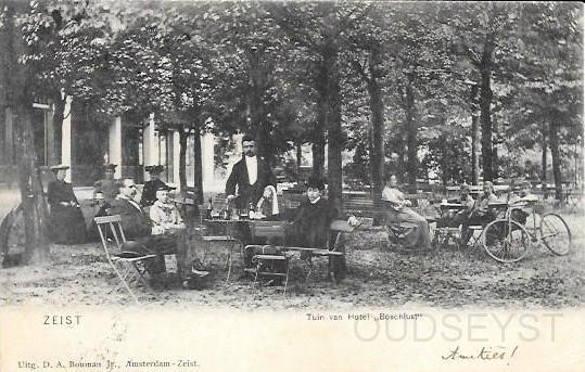 Bedrijven in Zeist0002, Boschlust. 1905.jpg - Hotelbezoekers in de tuin van hotel “Boschlust”. In 1895 werd café Boschlust geopend aan het Mooie laantje (nu Prof. Lorentzlaan). Het pand is in November 1993 door brand verwoest en er staan nu nieuwe woningen onder dezelfde naam (“Boschlust”). Opname van 1905.